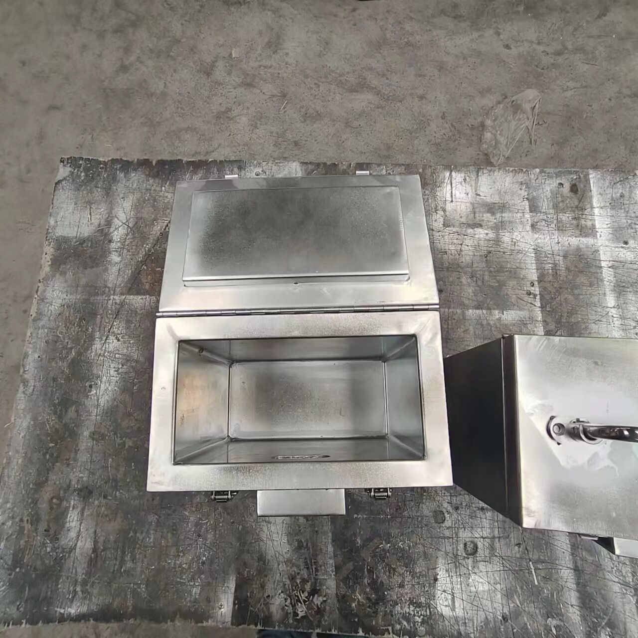 呼伦贝尔深入剖析铅箱：防护与存储的可靠伙伴